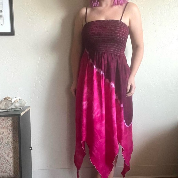 Peaceful People pink, white, & purple tie-dye flowy handkerchief hem boho dress - Picture 2 of 8